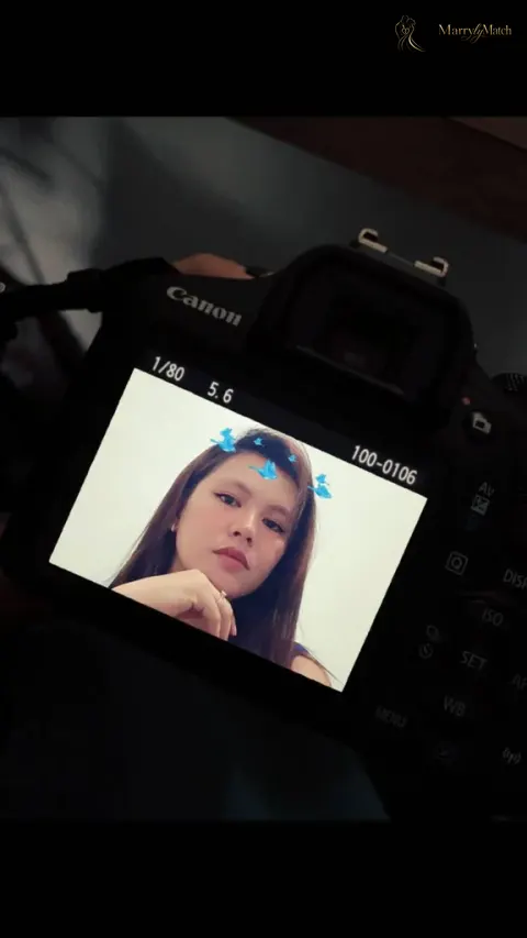 Another photo of Vanessa