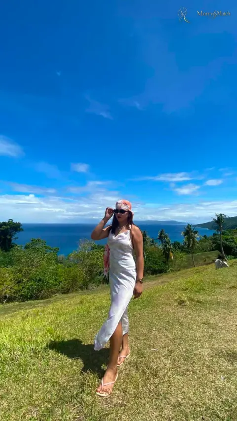 Another photo of Vanessa
