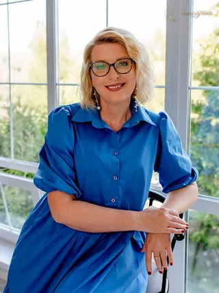 IRINA, 49