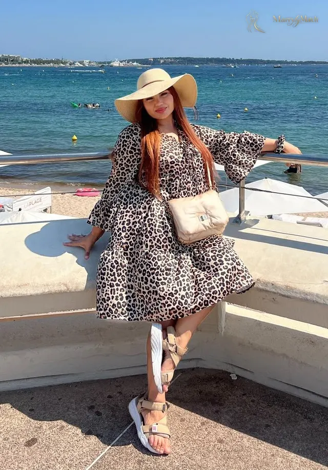 Viktoria, 49