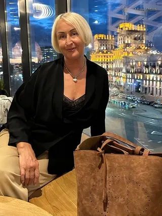 IRINA, 60