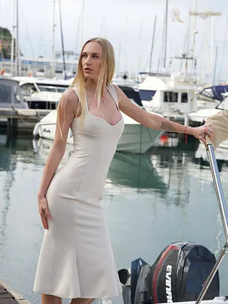 Another photo of VERONIKA