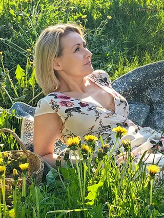 SVETLANA, 44