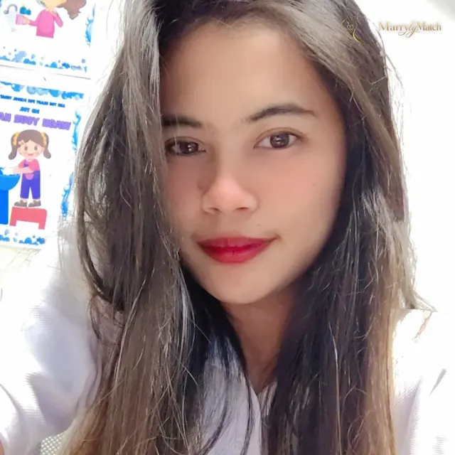 Izza, 29