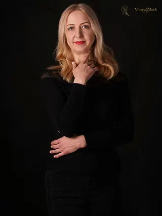 ELENA, 49