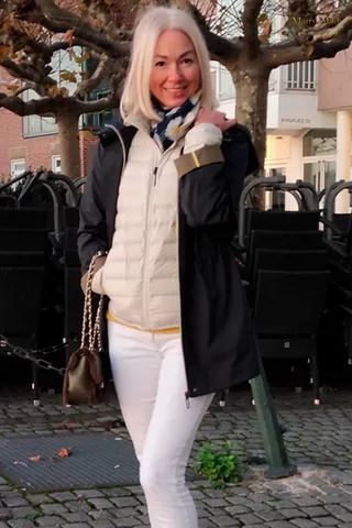 Another photo of LYUDMILA