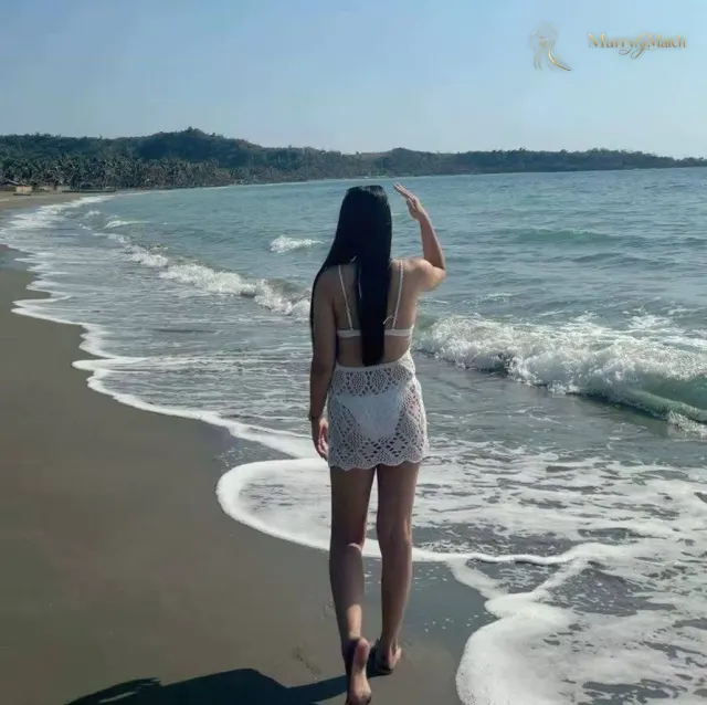 Another photo of Charisse