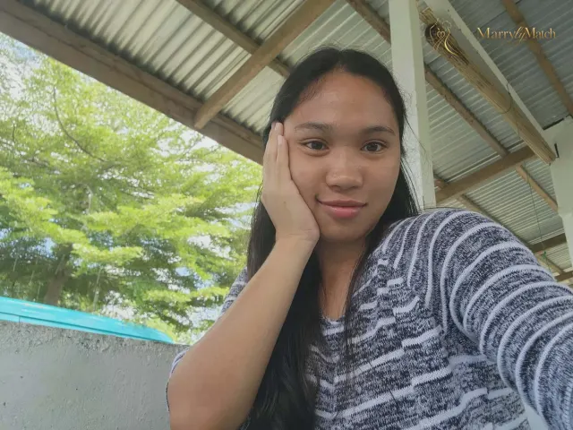 Another photo of Andrea Mae