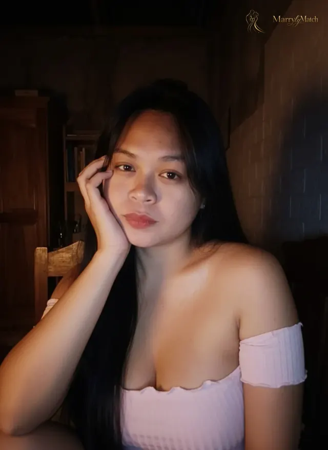 Angelica, 30