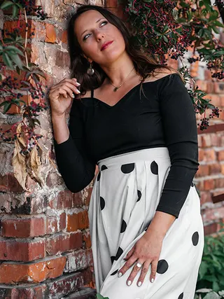 NATALYA, 39