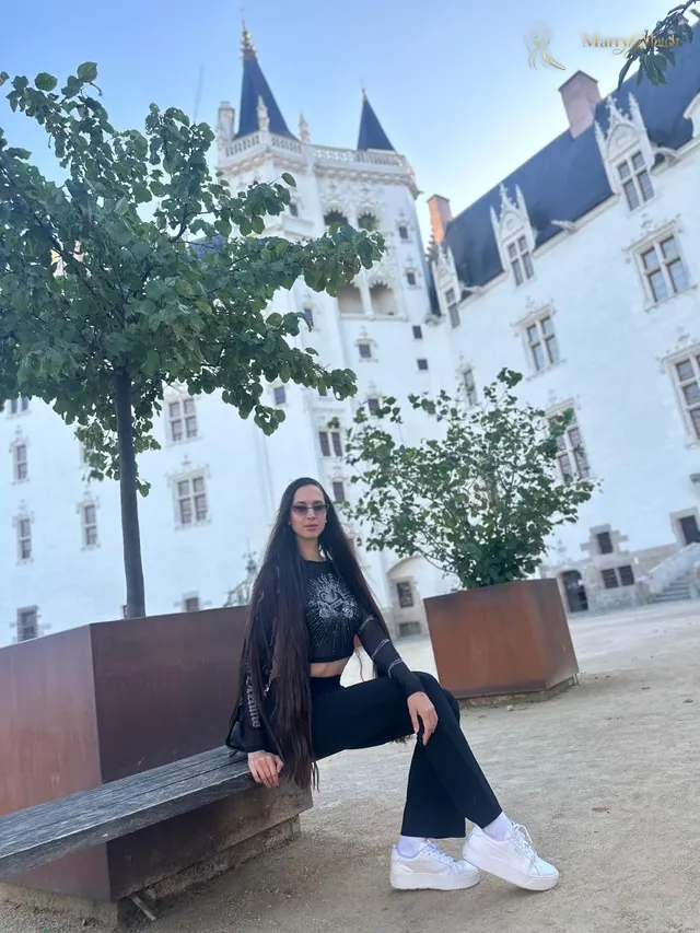 Another photo of Mariya