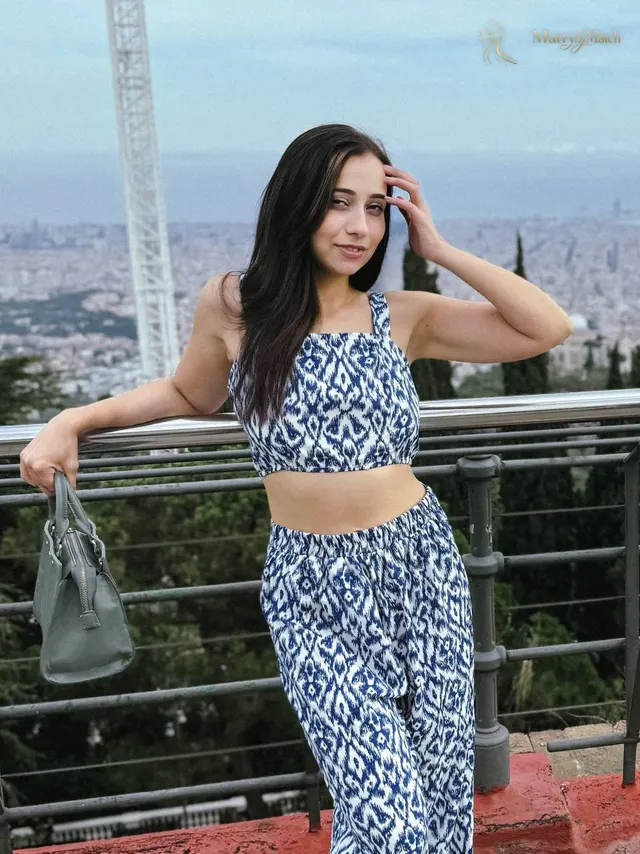Another photo of Valeria