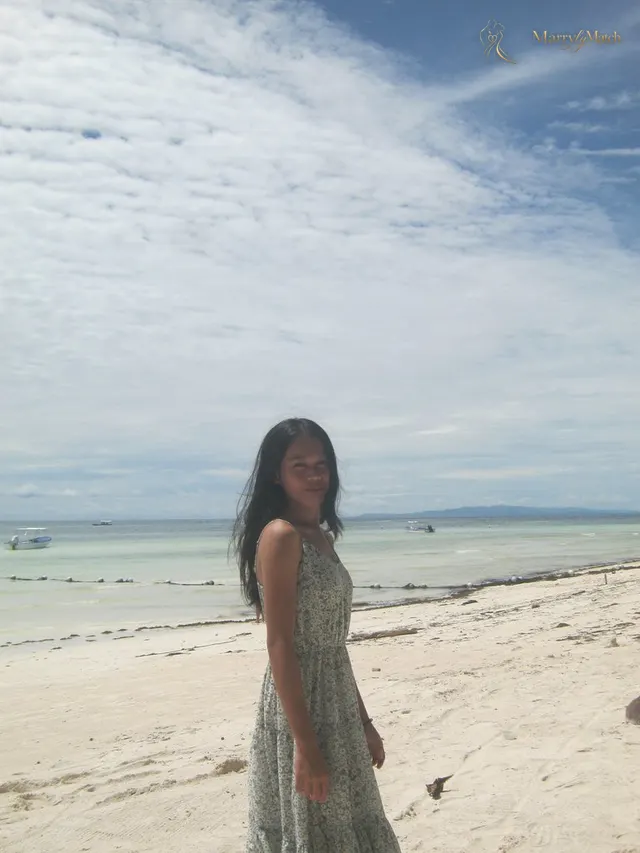 Another photo of Jonalyn