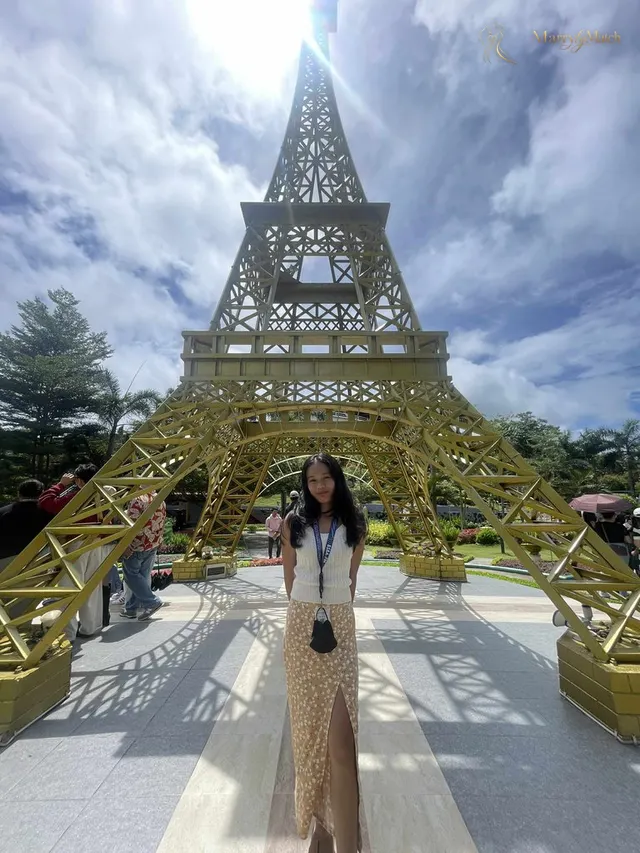 Another photo of Jonalyn