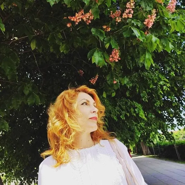 Another photo of Izabella