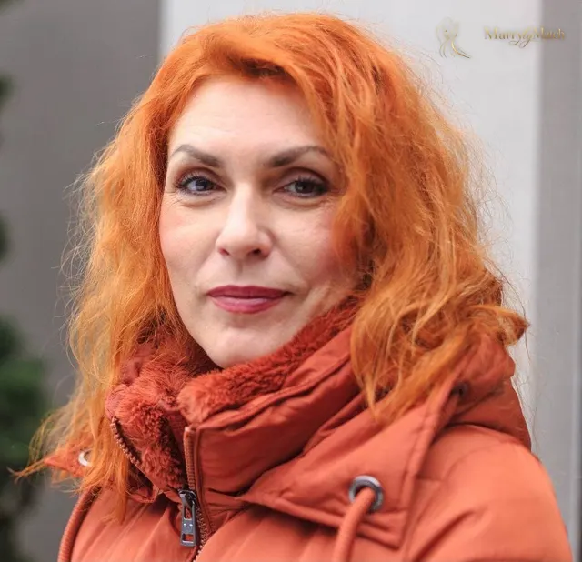 Izabella, 51