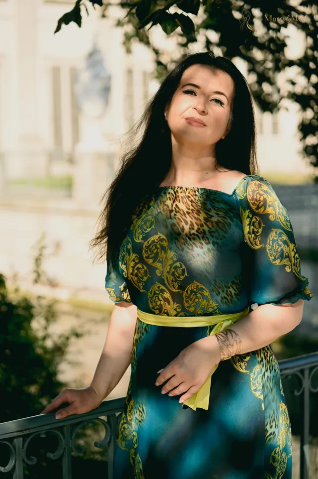 Inna, 49