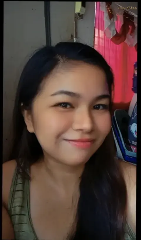 Kimberly, 27