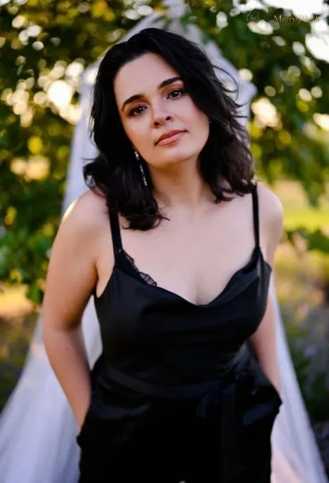 Viktoria, 39