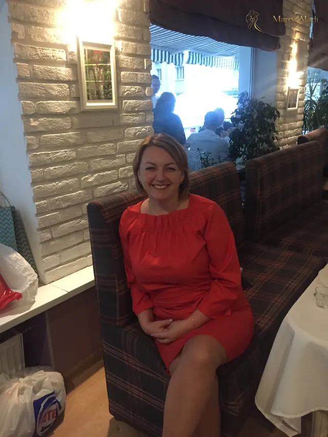 Anna, 48
