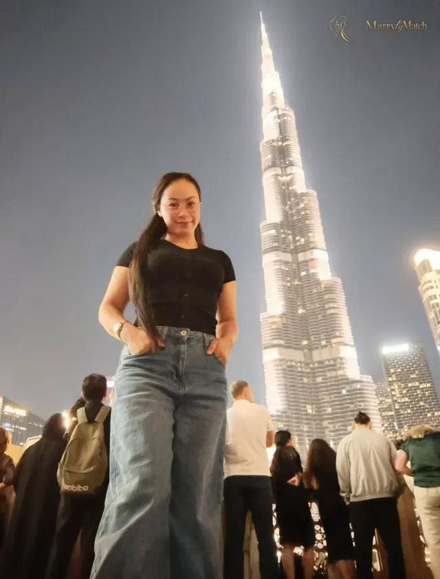 Vivian, 32