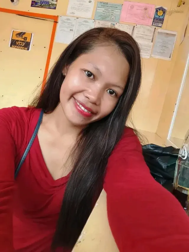 Another photo of Manilyn