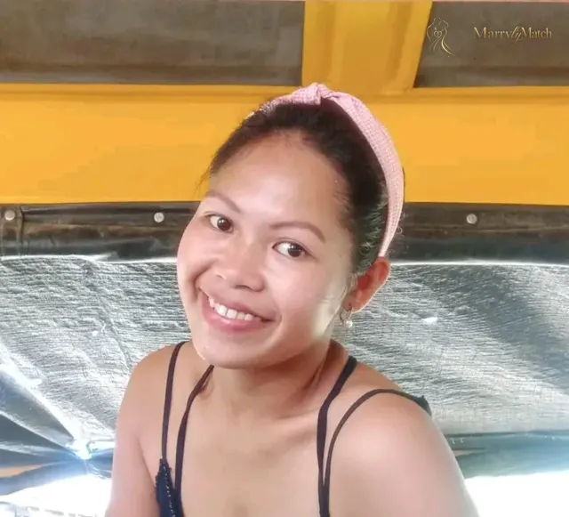 Another photo of Manilyn