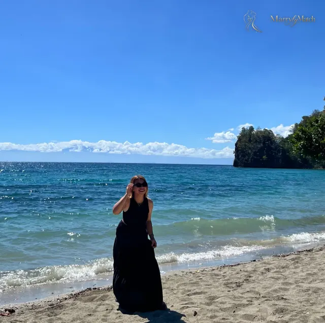 Christine, 30