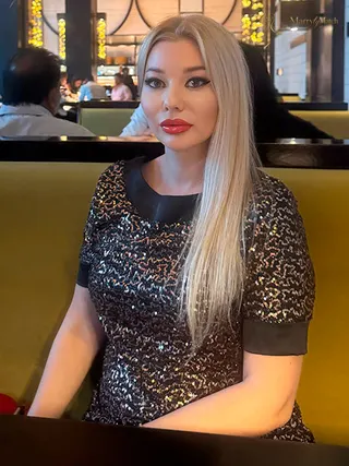 OKSANA, 46