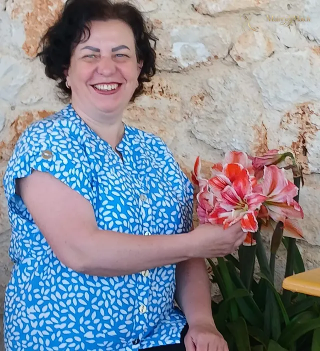 Irina, 52