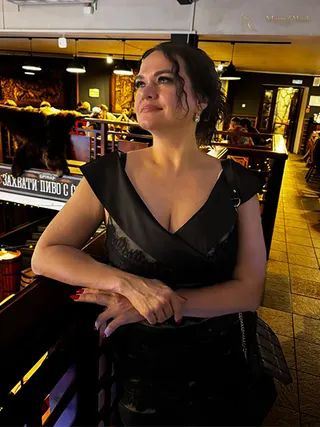 NATALYA, 48