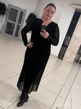 ELENA, 39