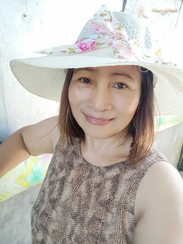 elena, 51