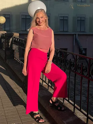 Another photo of SVETLANA