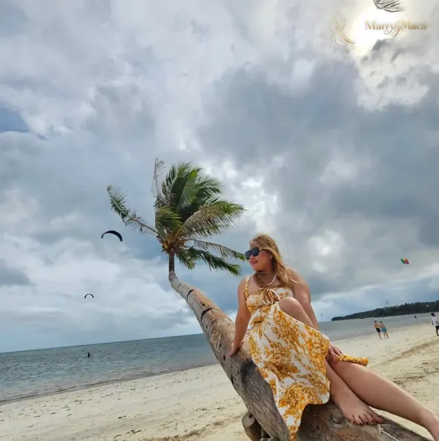 Another photo of Shey