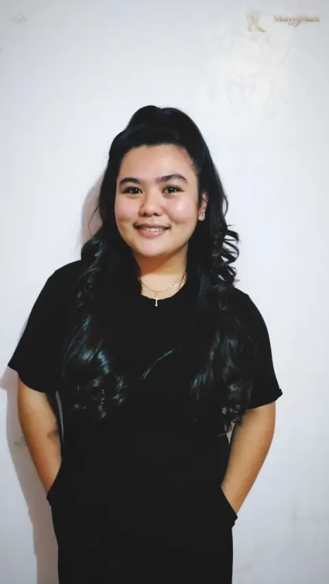 Another photo of Bischelle Ann