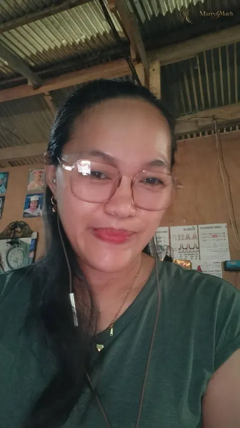 Maribeth, 43