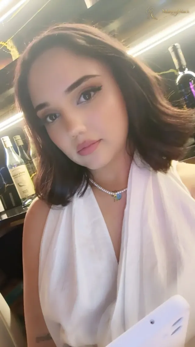 Nigar, 24