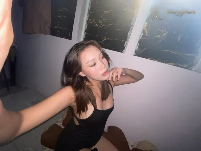 Another photo of Jellian