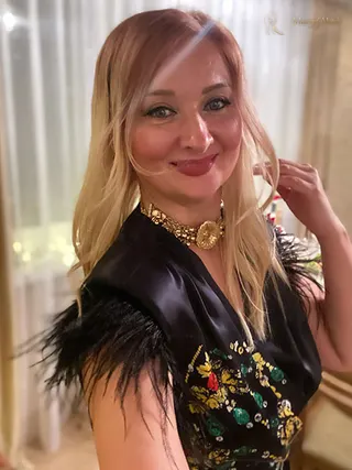 Another photo of OKSANA
