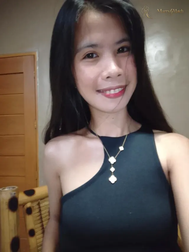 Another photo of Michaela mae