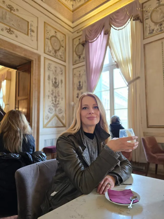 Another photo of Viktoria