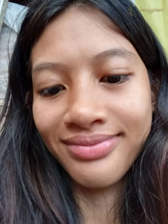 Another photo of Angeliza