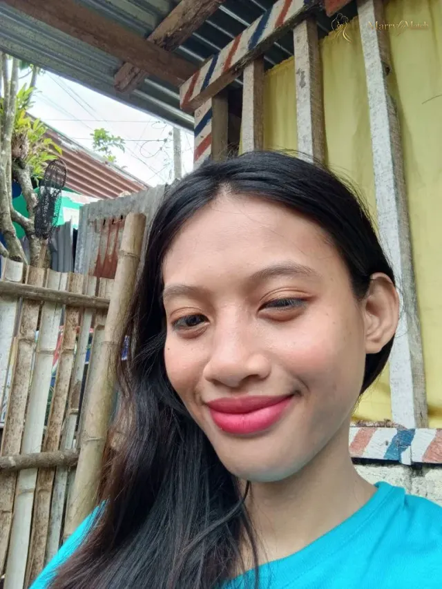 Another photo of Angeliza