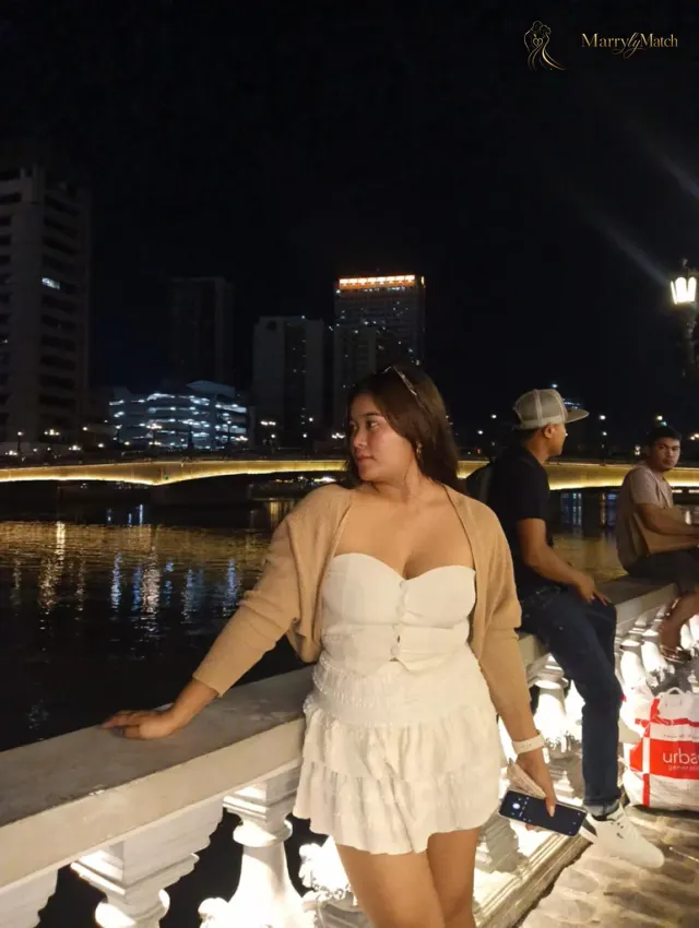 Ryane, 23