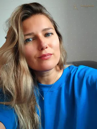 NATALYA, 42