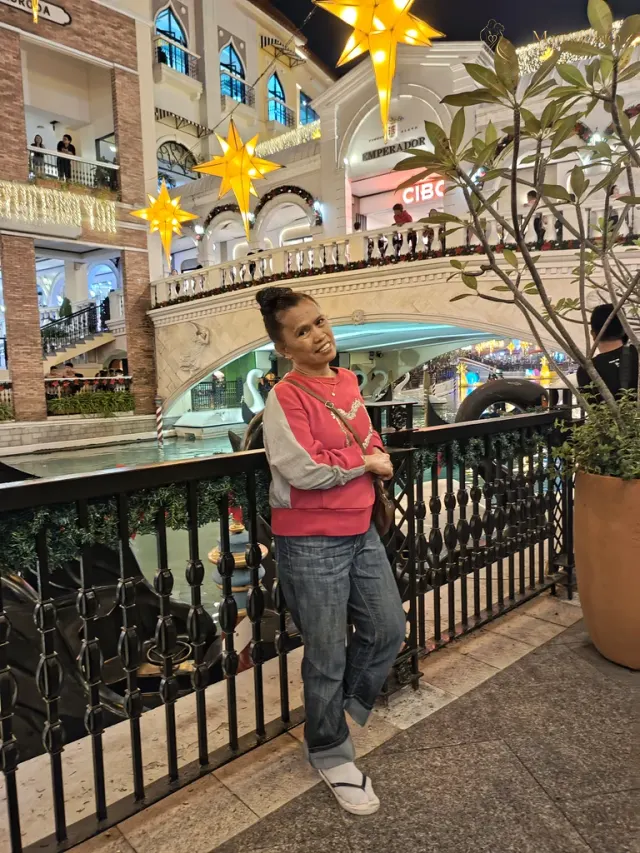 Another photo of liza