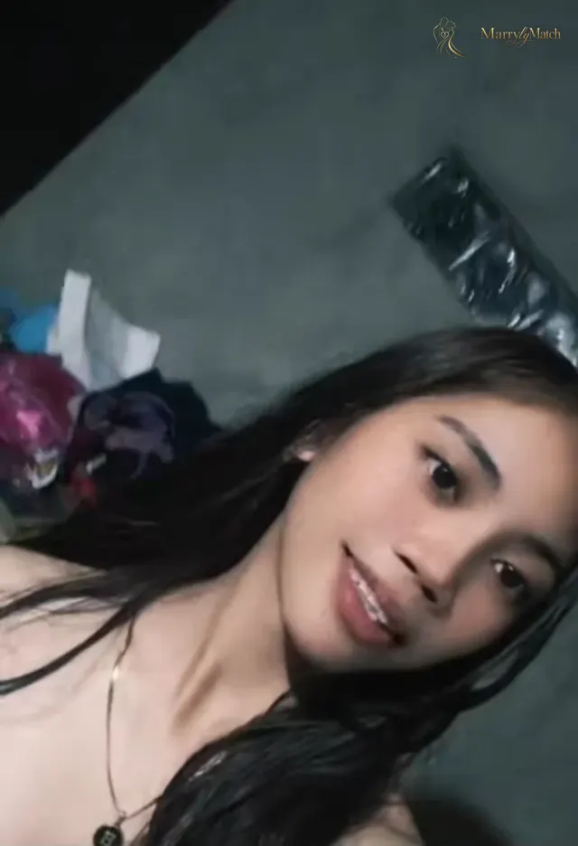 Bea, 19
