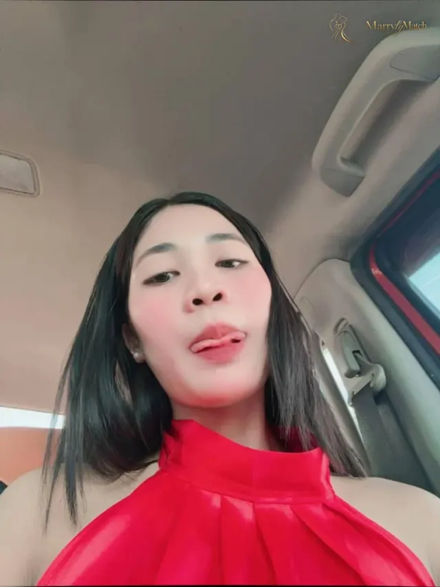 JESSICA, 18