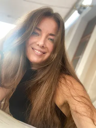 ELENA, 45